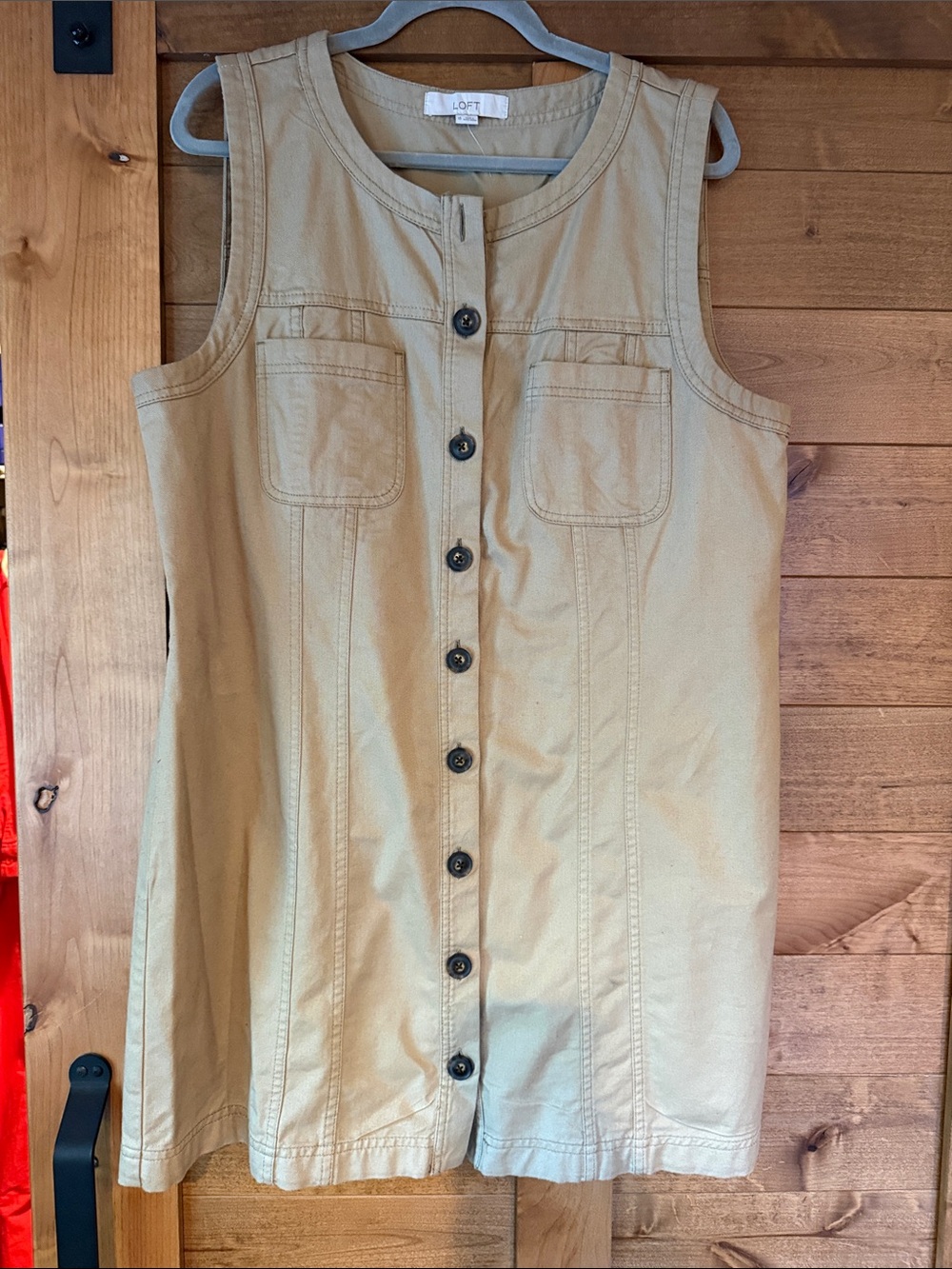 Women’s sleeveless mini dress.